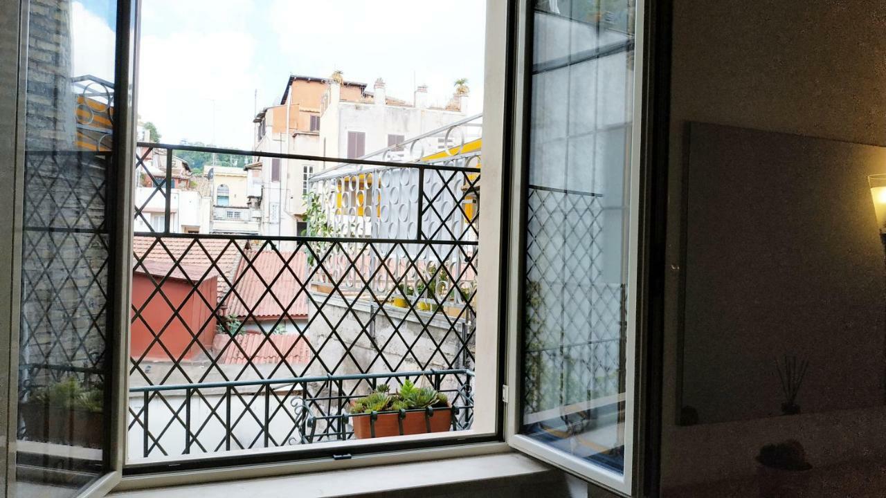 Holidays In Trastevere Apartment *