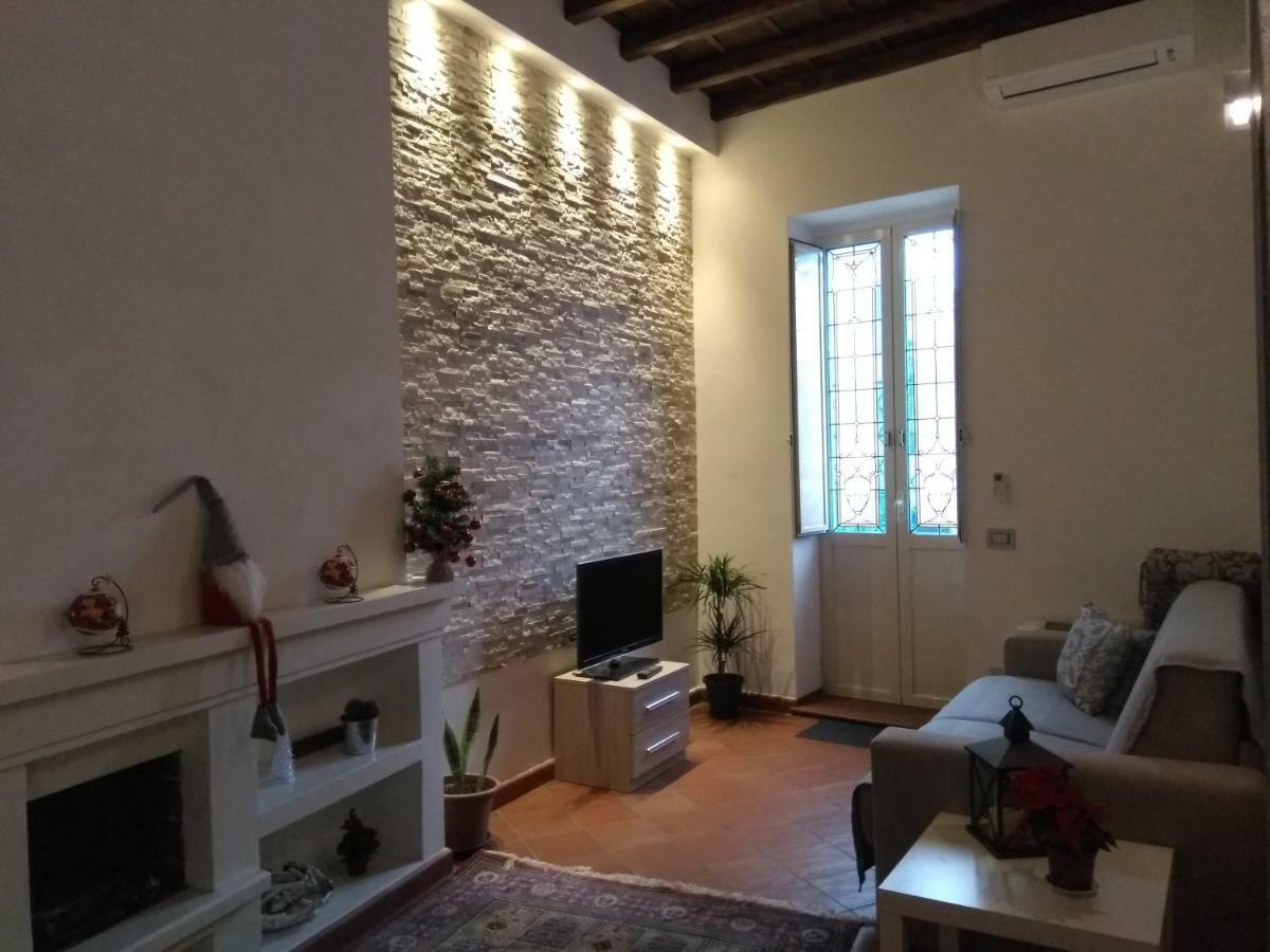 Holidays In Trastevere Apartment *